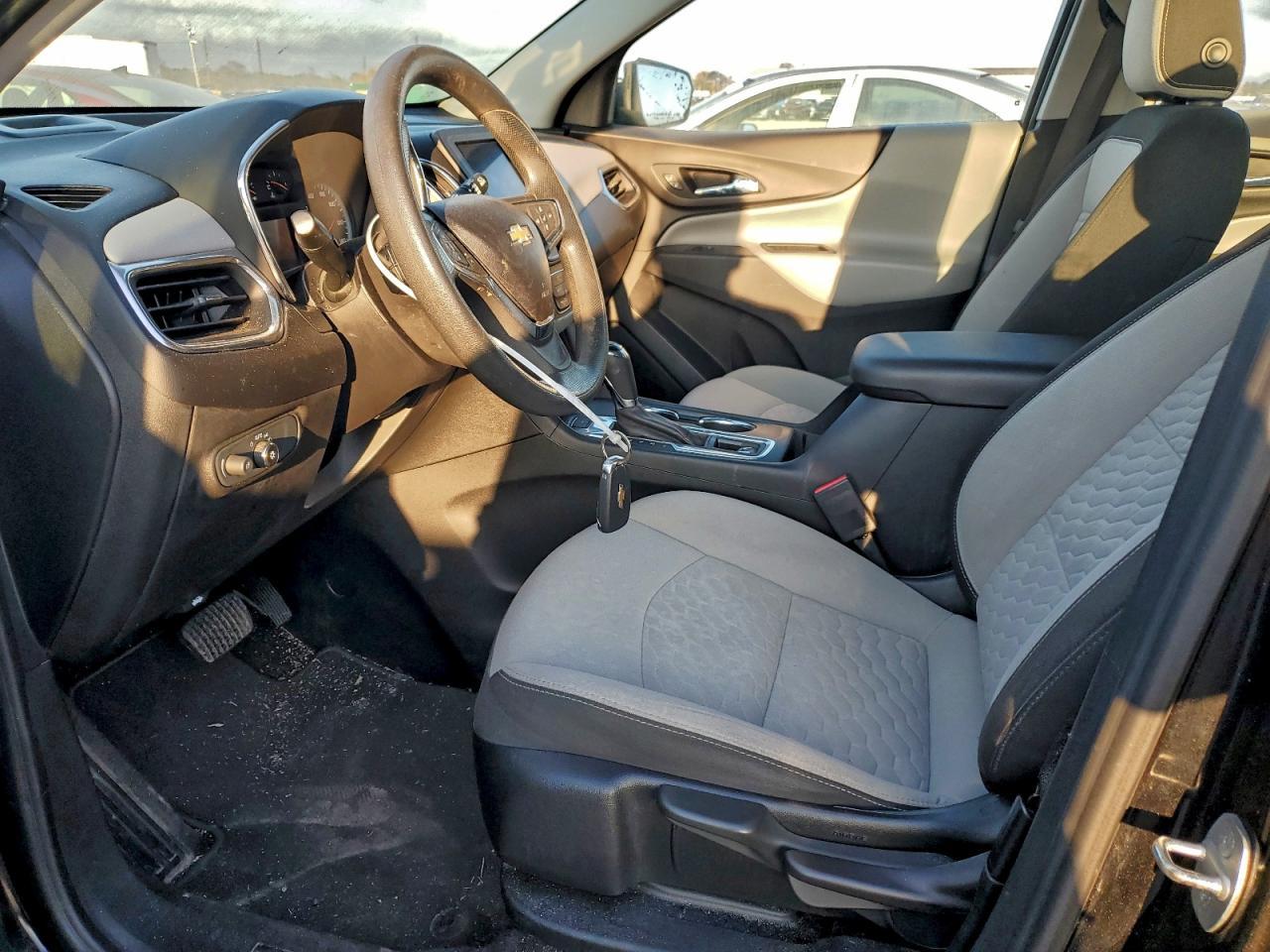 2020 Chevrolet Equinox - Image 7