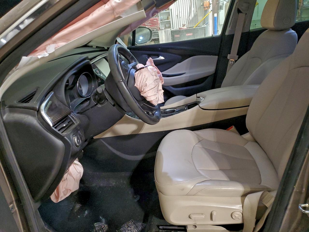 2019 Buick Envision Essence - Image 7