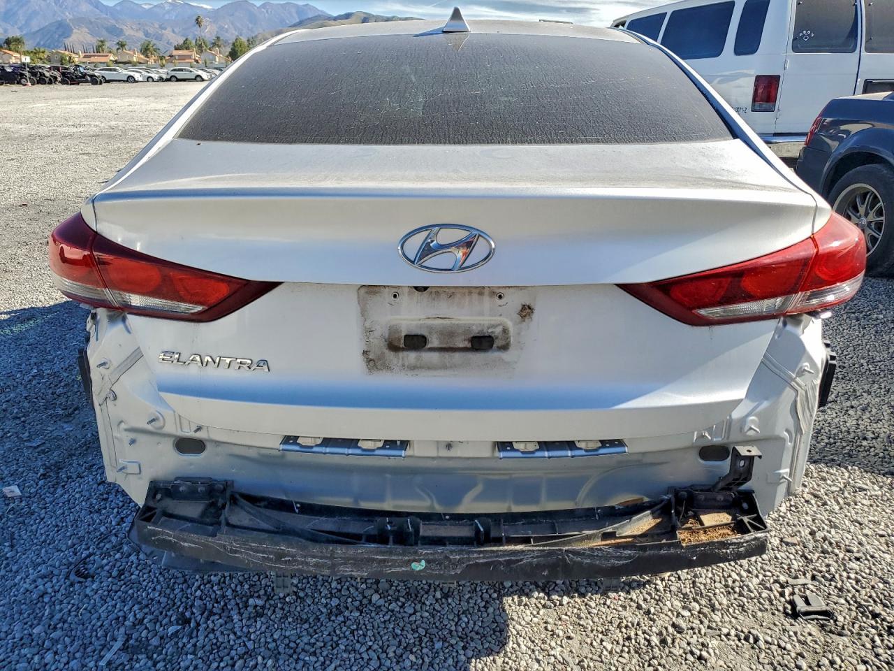 2017 Hyundai Elantra Se - Image 6