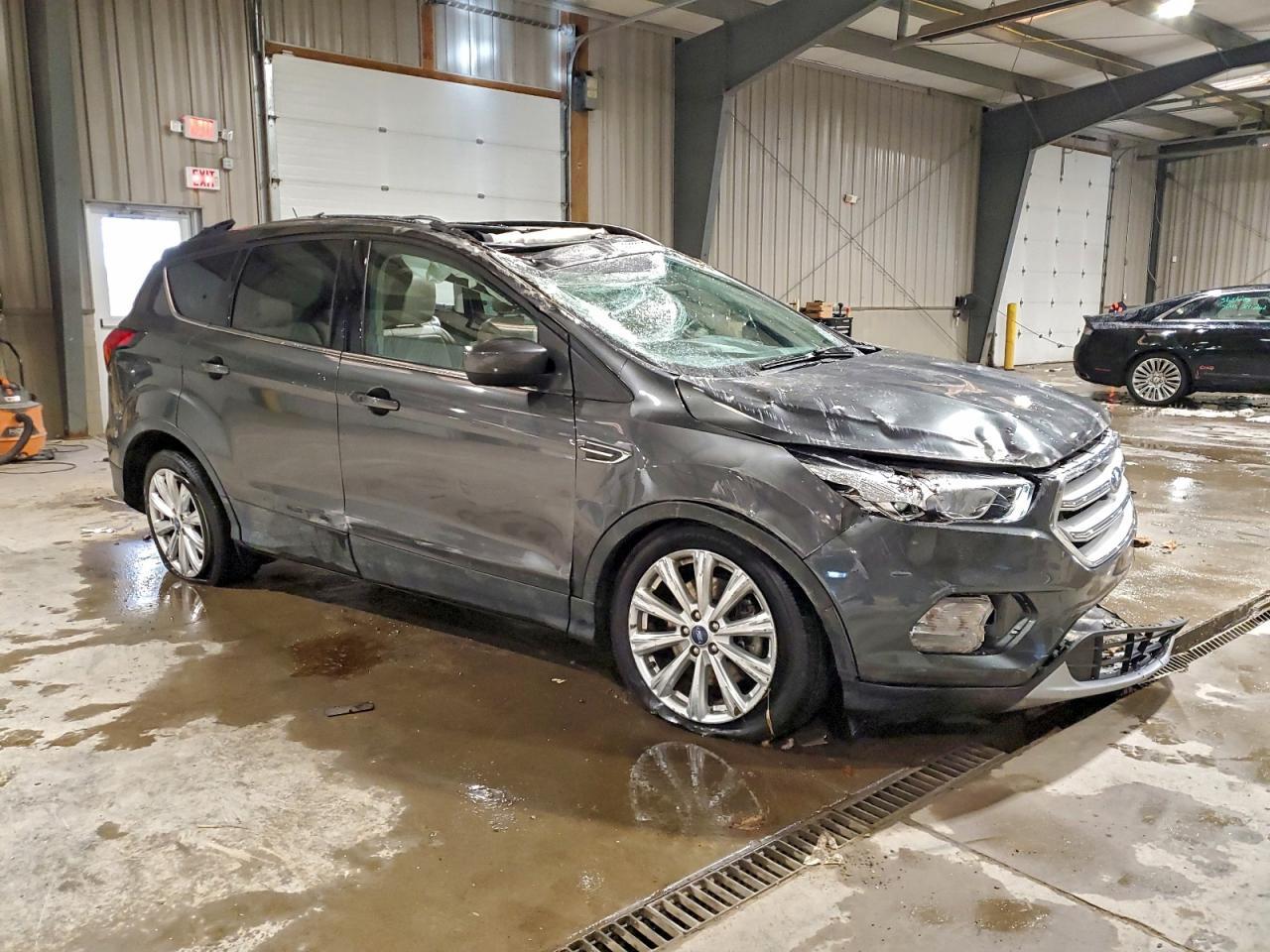 2019 Ford Escape Sel - Фото 4