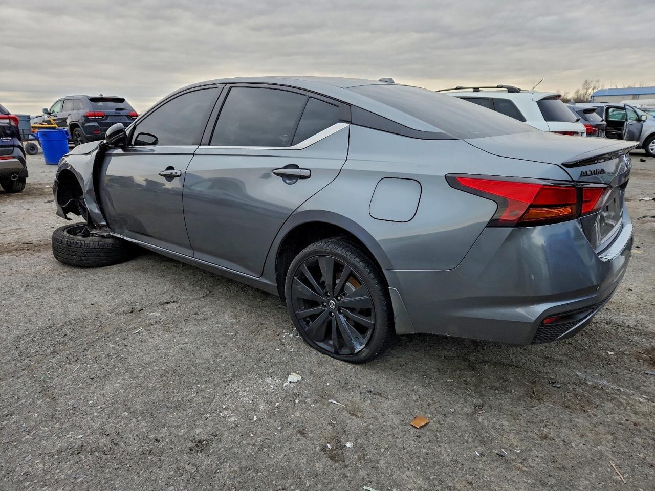 2022 Nissan Altima Sr - Фото 2