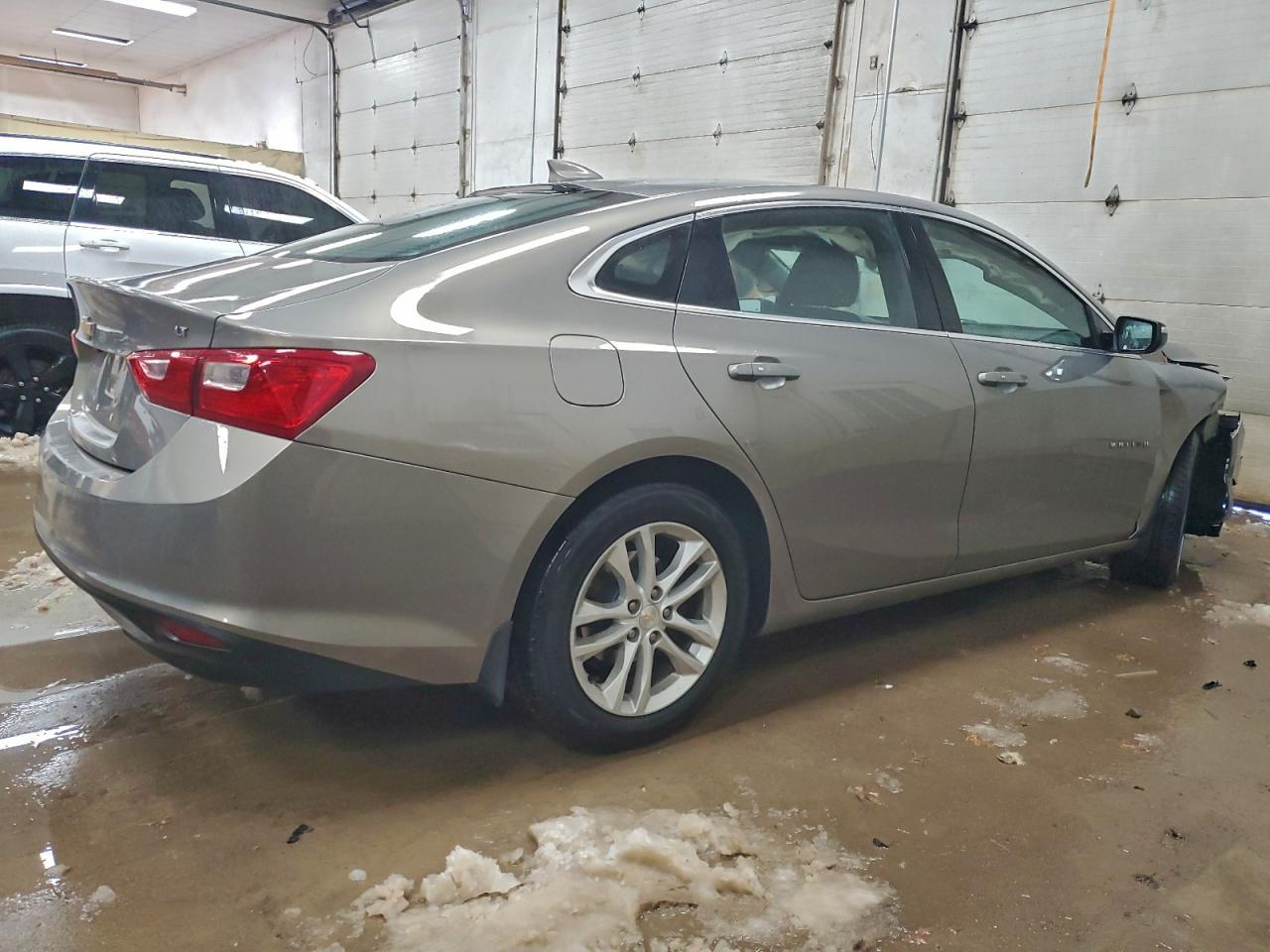 2017 Chevrolet Malibu Lt - Фото 3