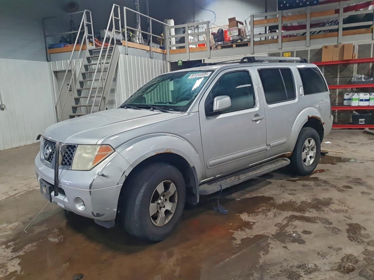 2005 Niss Pathfinder Xe