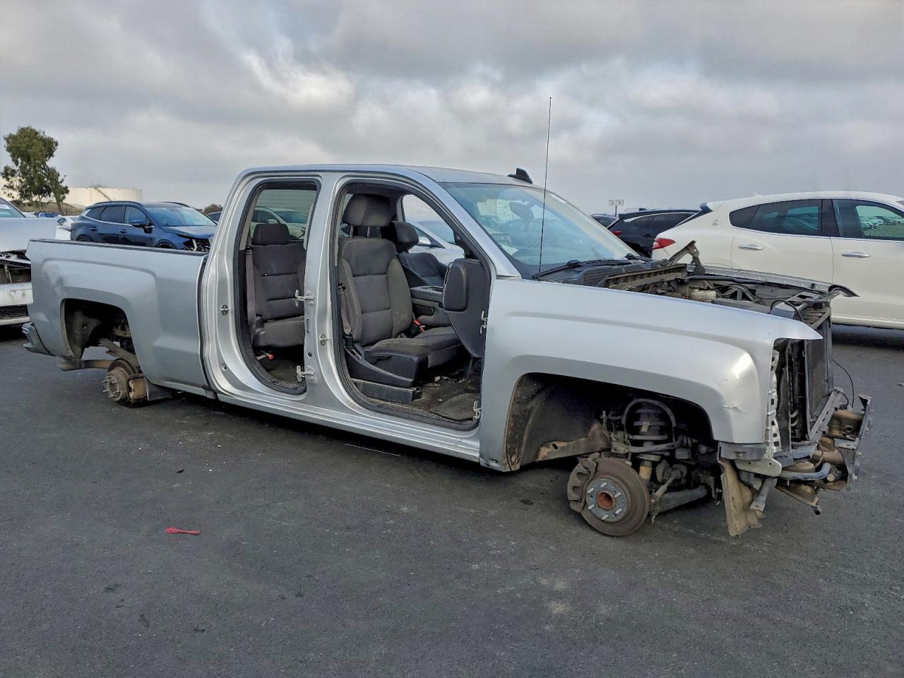 2017 Chevrolet Silverado C1500 Lt - Image 4