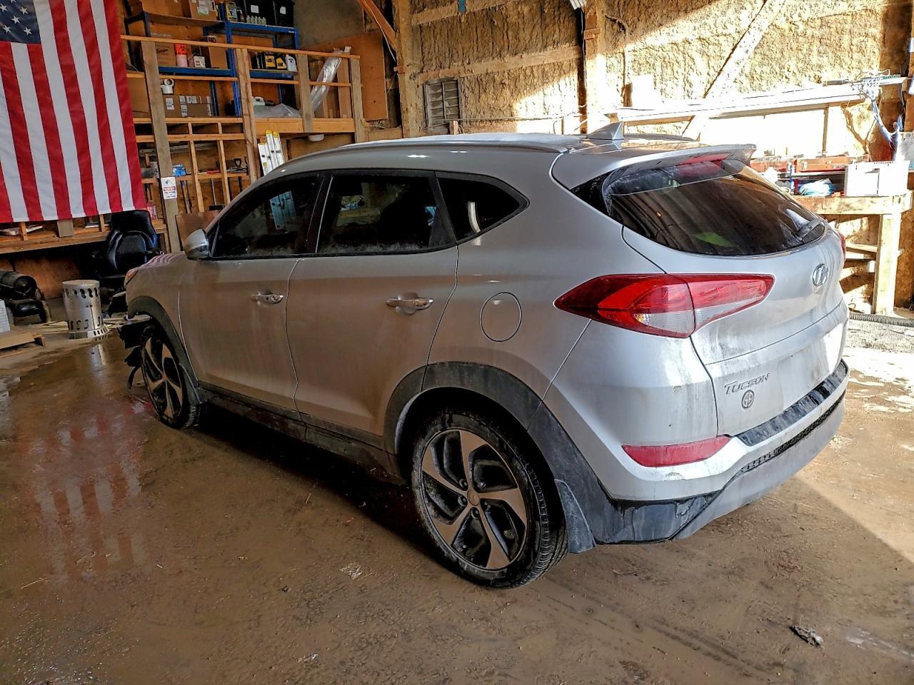 2016 Hyundai Tucson Limited - Image 2