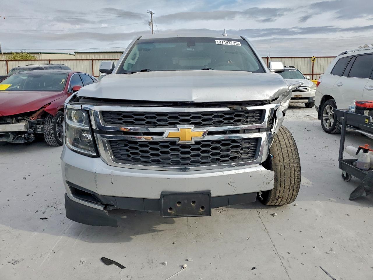 2016 Chevrolet Suburban C1500 Ls - Фото 5