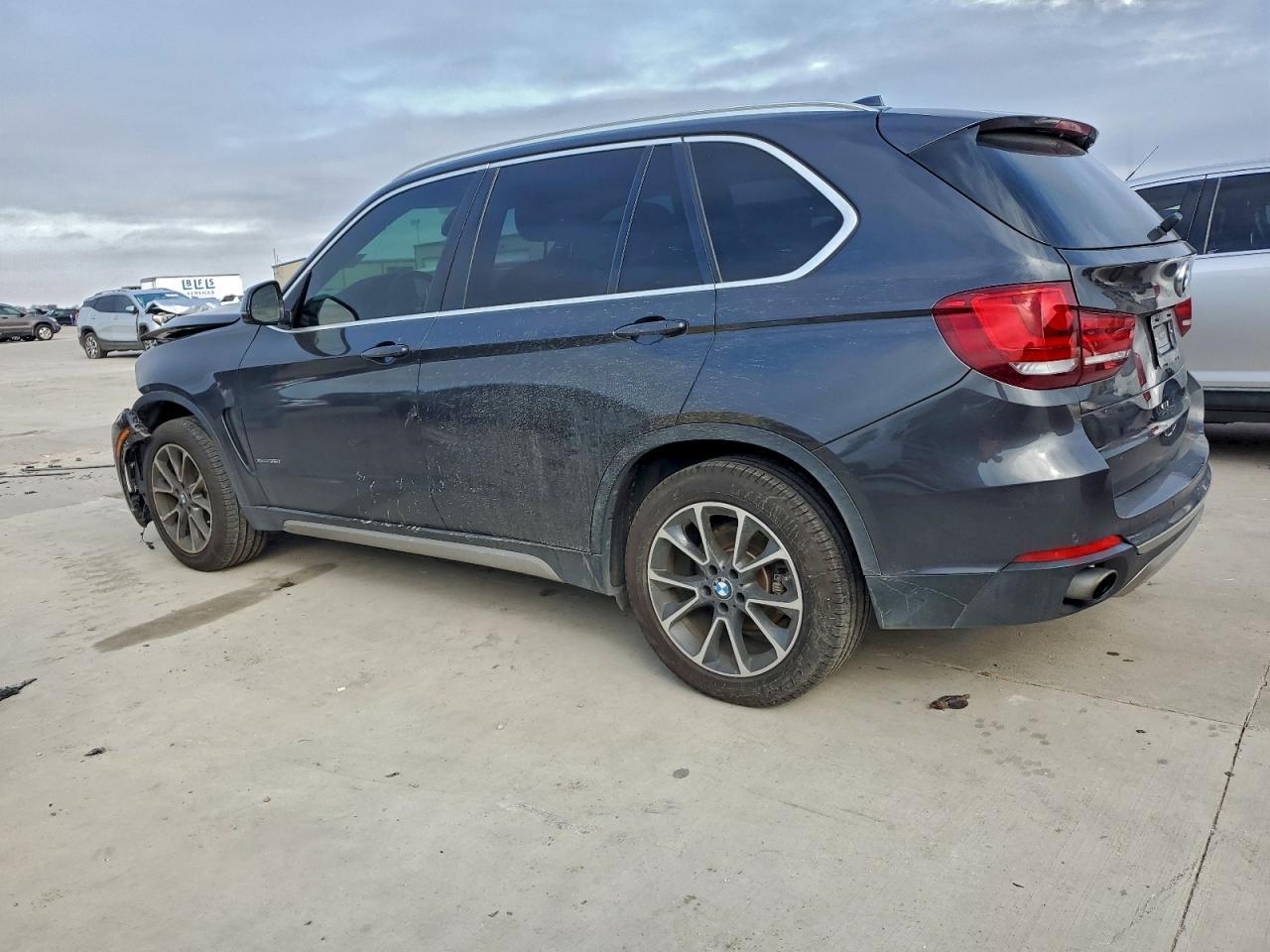 2017 BMW X5 xDrive35I - Фото 2