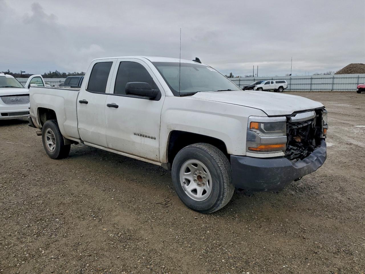 2018 Chevrolet Silverado C1500 - Image 4