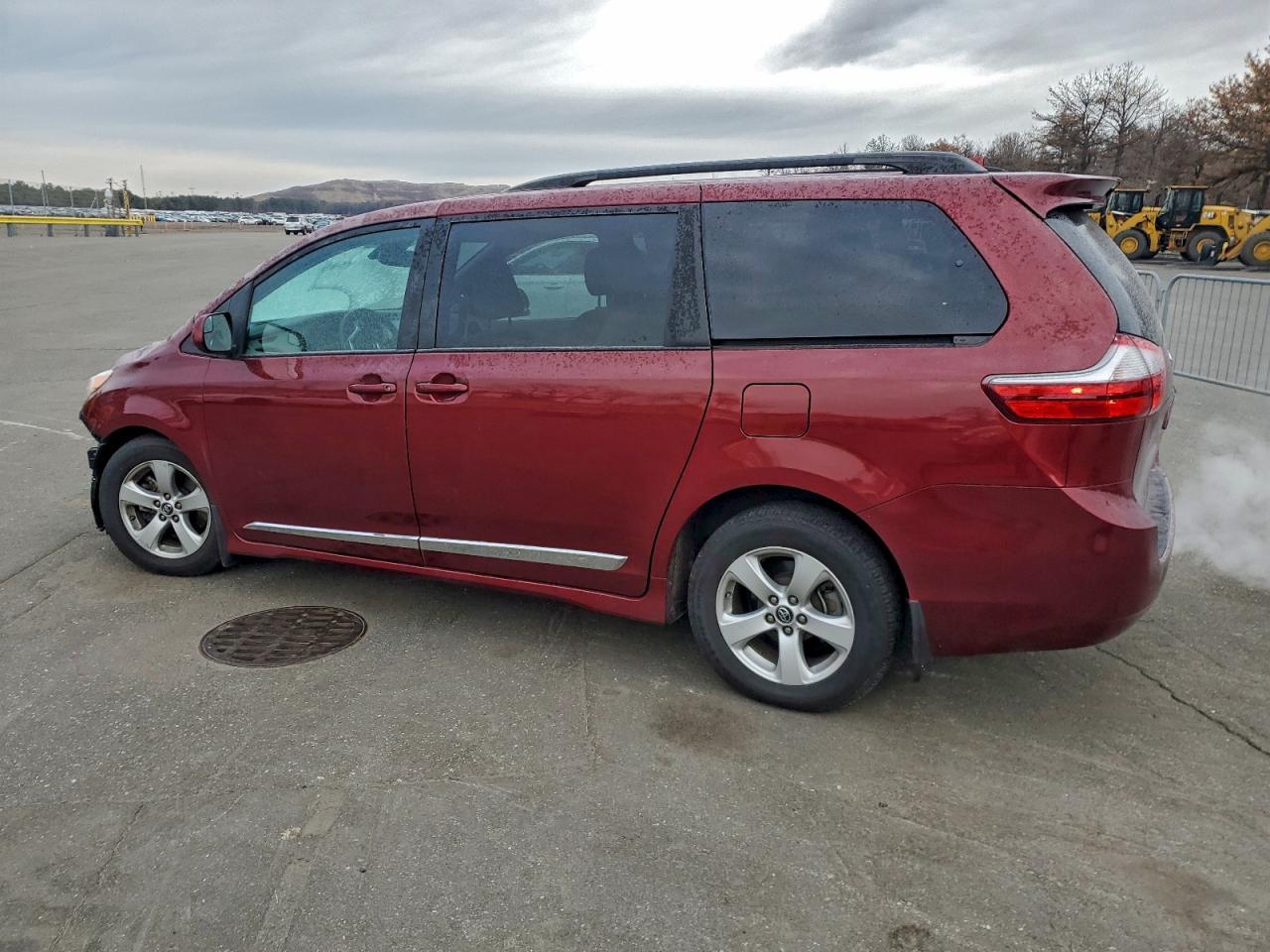 2020 Toyota Sienna Le - Фото 2