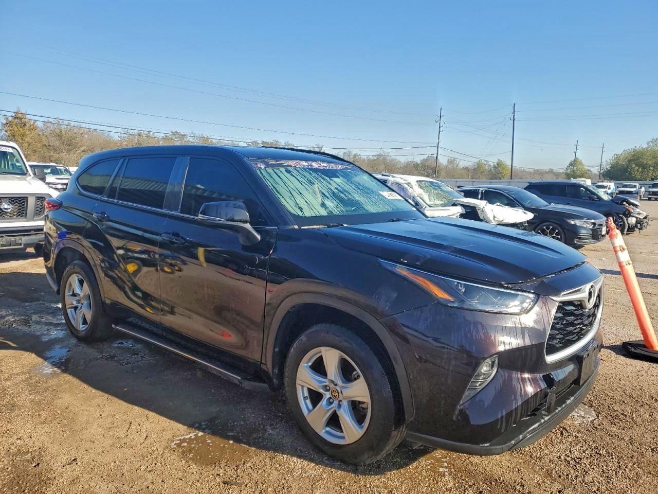 2022 Toyota Highlander L - Фото 4