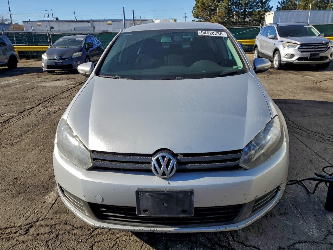 2014 Volkswagen Golf - Image 5