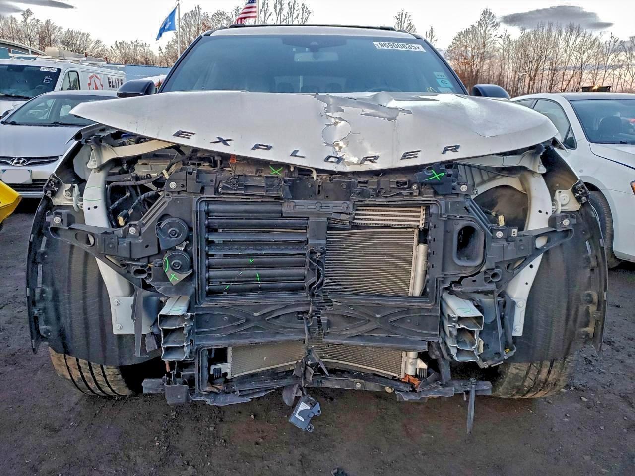 2022 Ford Explorer St - Image 5