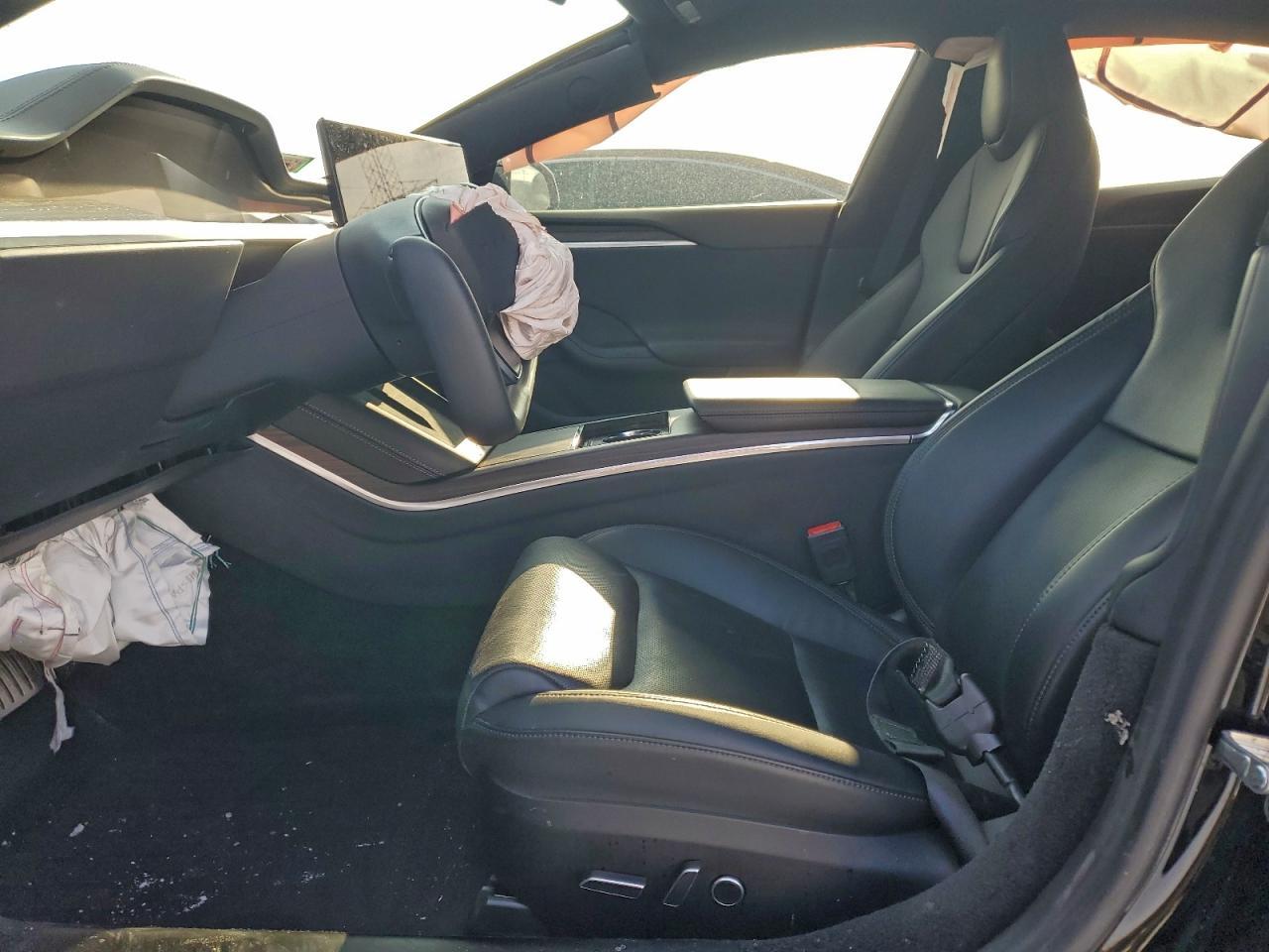 2022 Tesla Model S - Фото 7