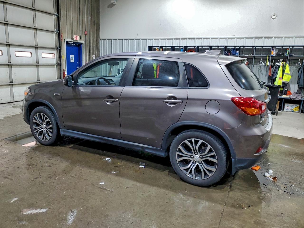 2018 Mitsubishi Outlander Sport Es - Фото 2