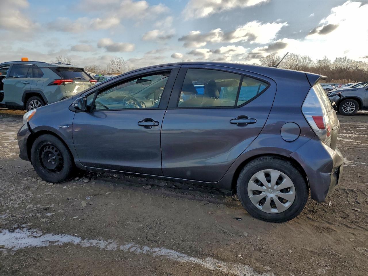 2014 Toyota Prius C - Фото 2