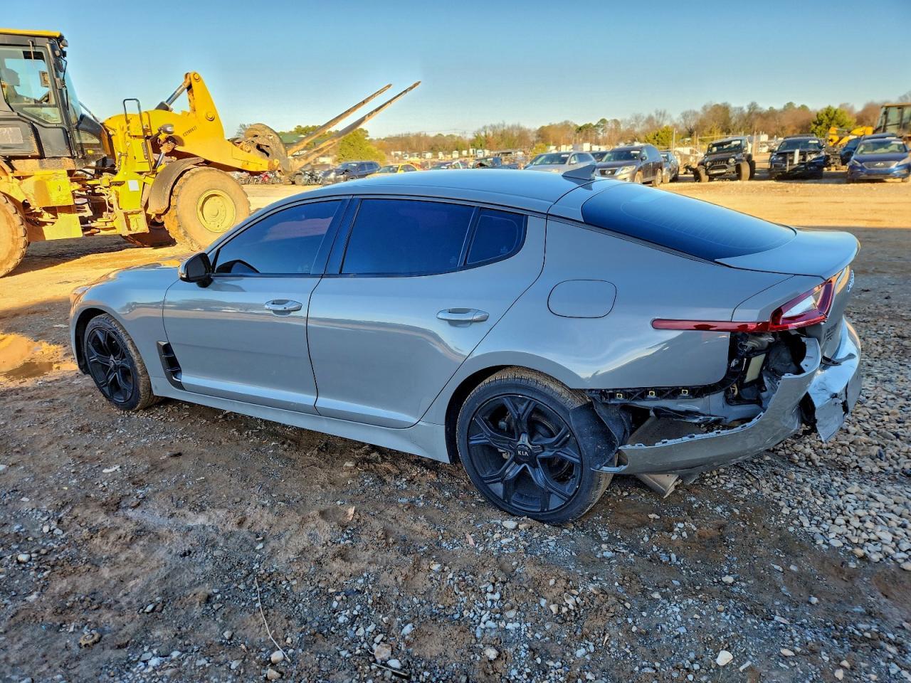 2021 Kia Stinger - Фото 2