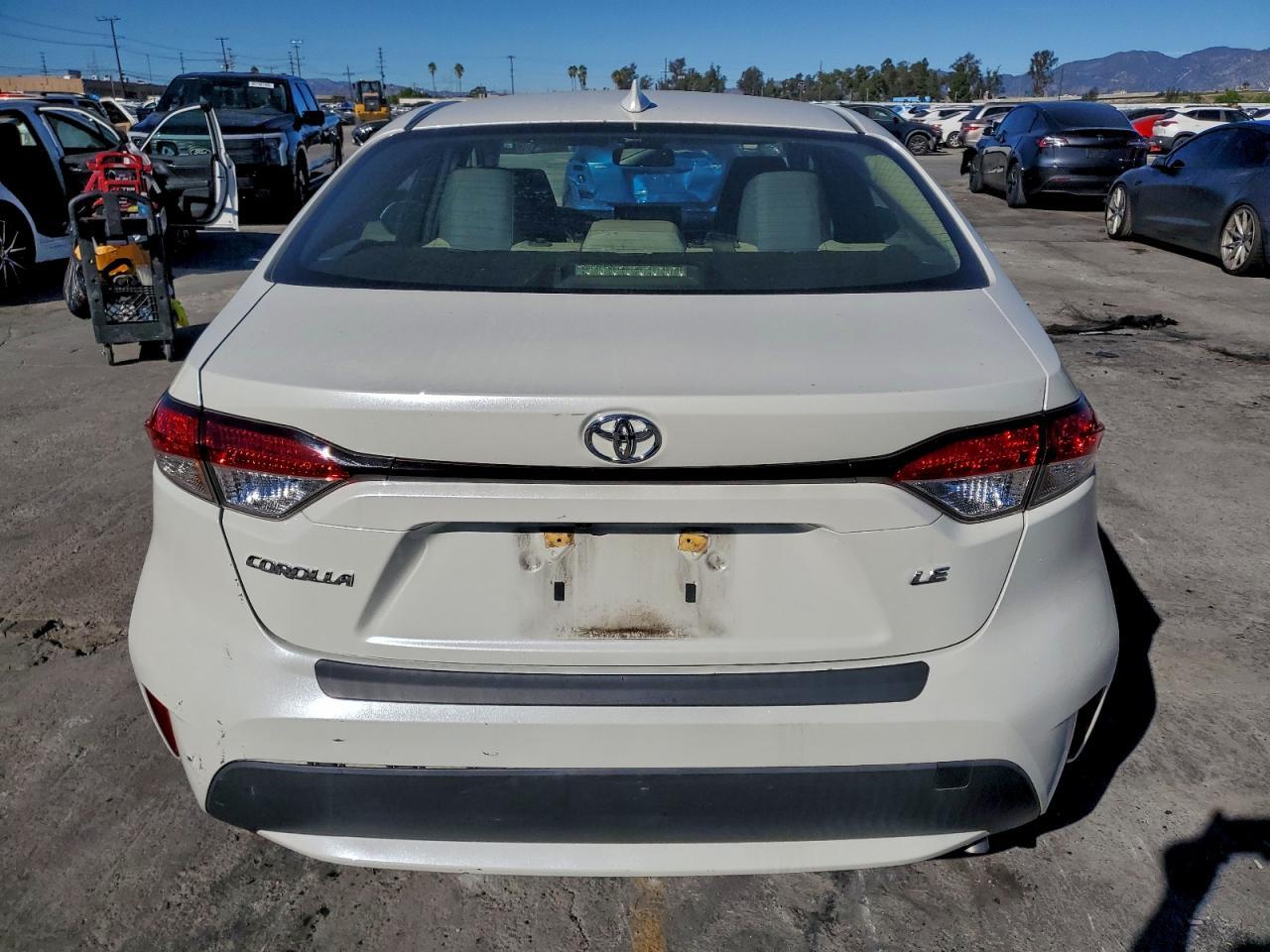 2020 Toyota Corolla Le - Image 6