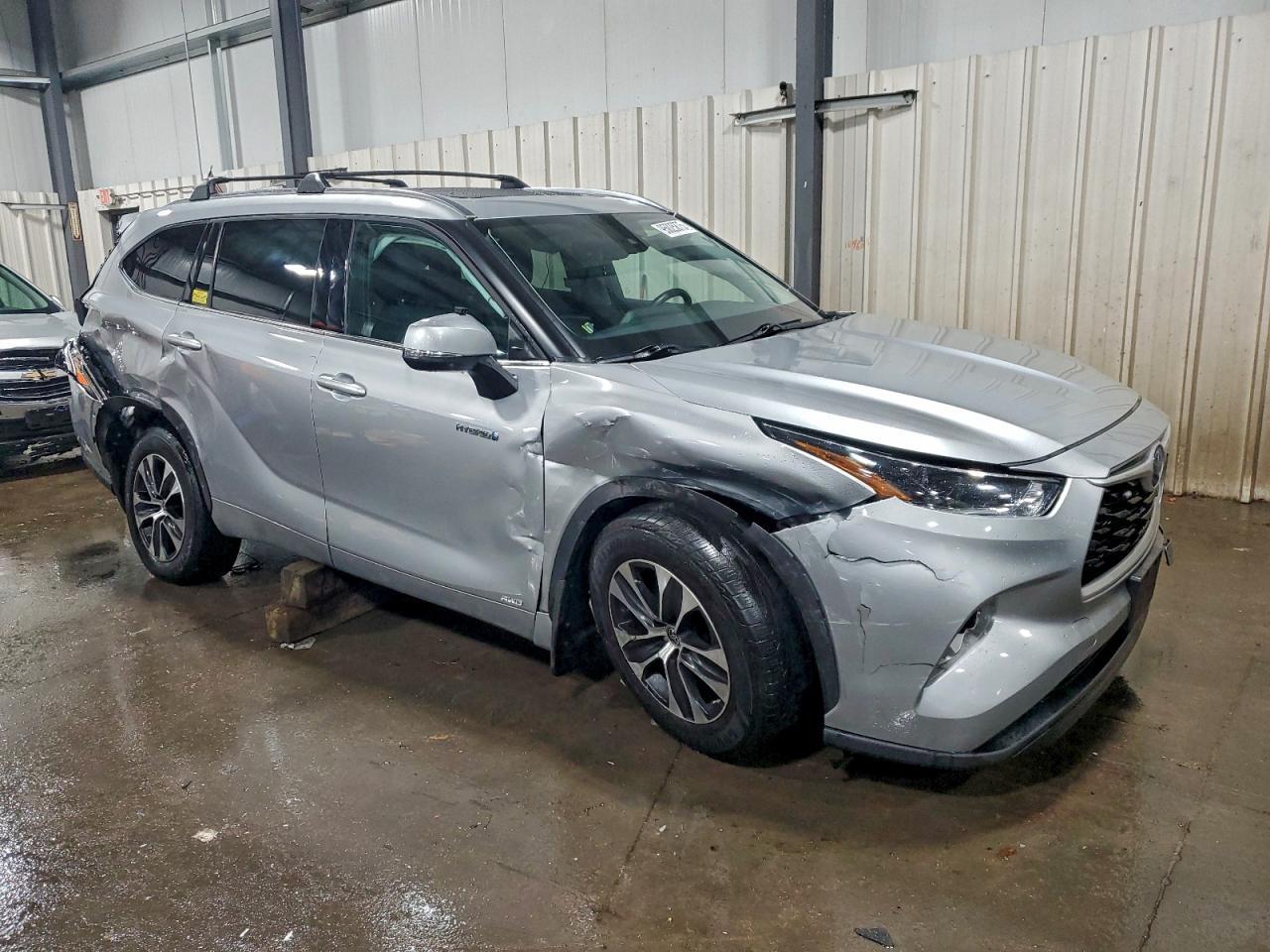 2021 Toyota Highlander Hybrid Xle - Image 4