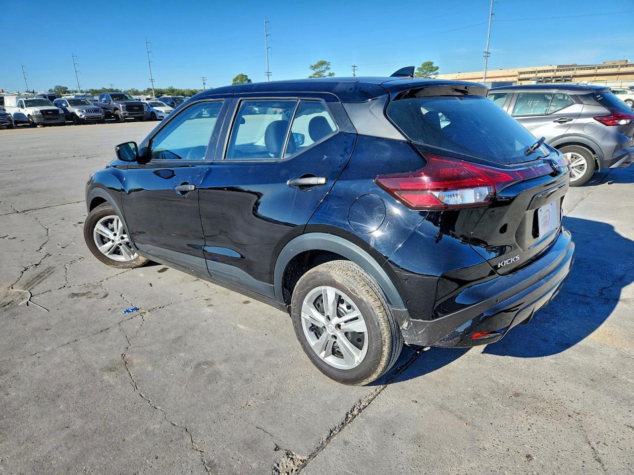 2025 Nissan Kicks Play S - Фото 2