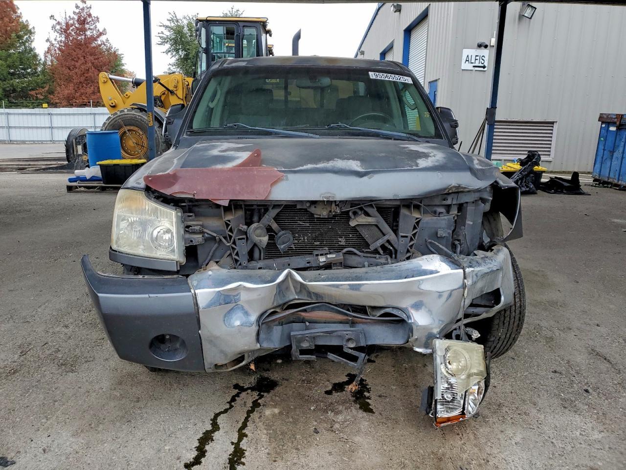 2004 Nissan Titan Xe - Image 5
