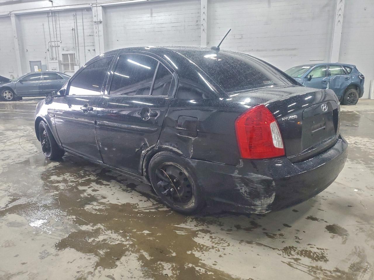 2009 Hyundai Accent Gls - Image 2