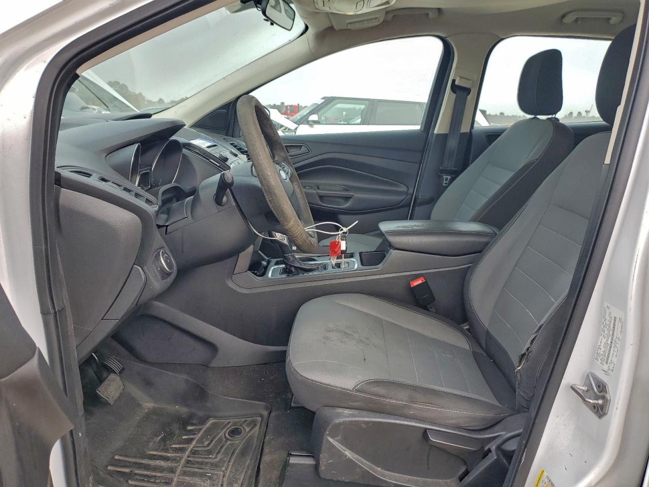 2018 Ford Escape S - Фото 7