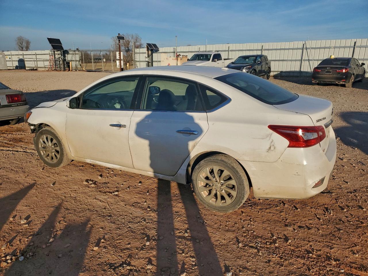 2018 Nissan Sentra - Фото 2