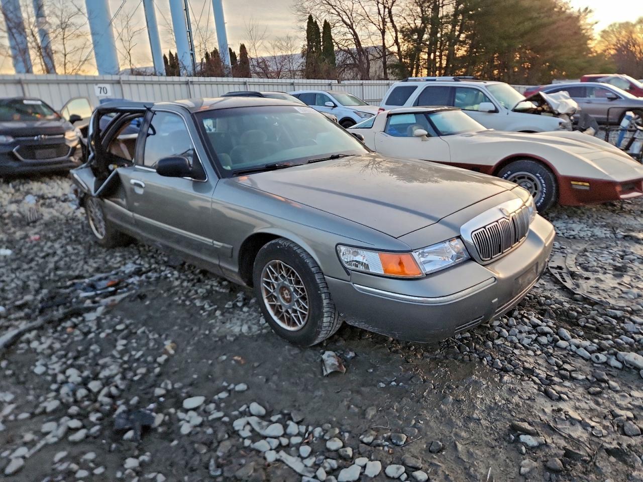 2002 Mercury Grand Marquis Gs - Image 4
