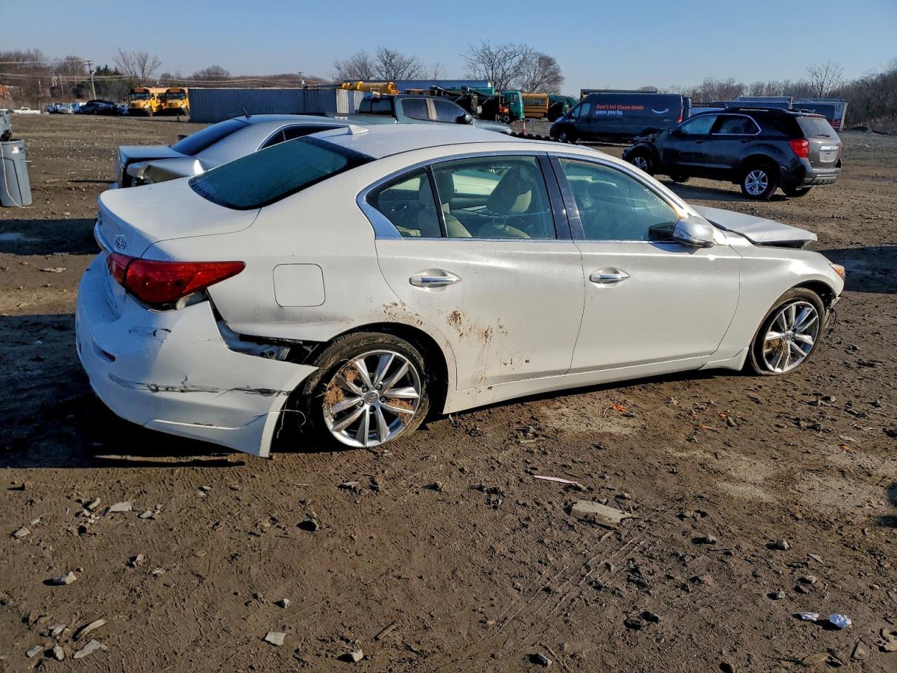 2017 Infiniti Q50 Premium - Фото 3