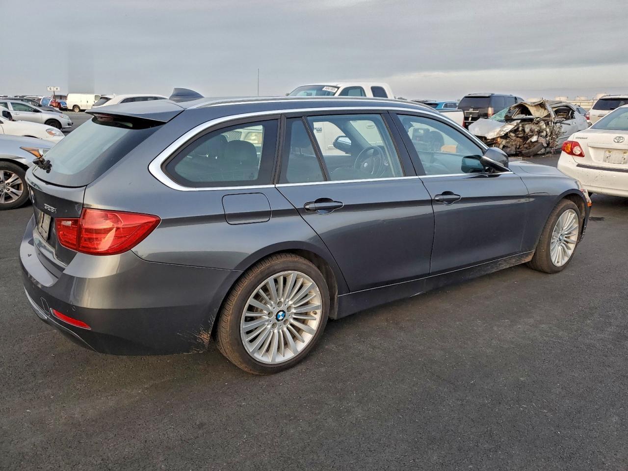 2014 BMW 328 Xi - Фото 3