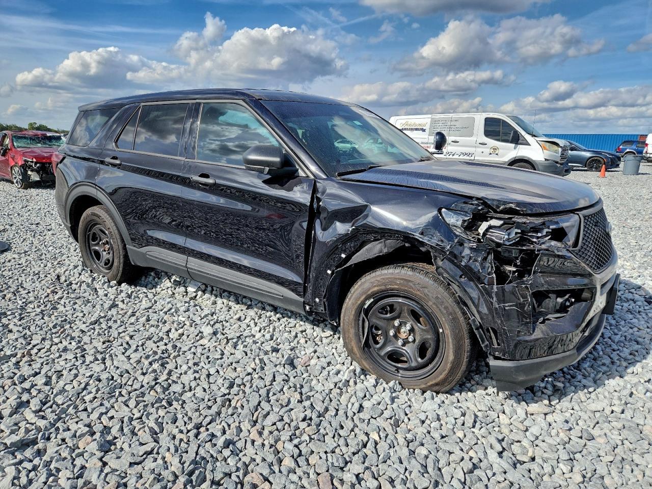 2025 Ford Explorer Police Interceptor - Image 4