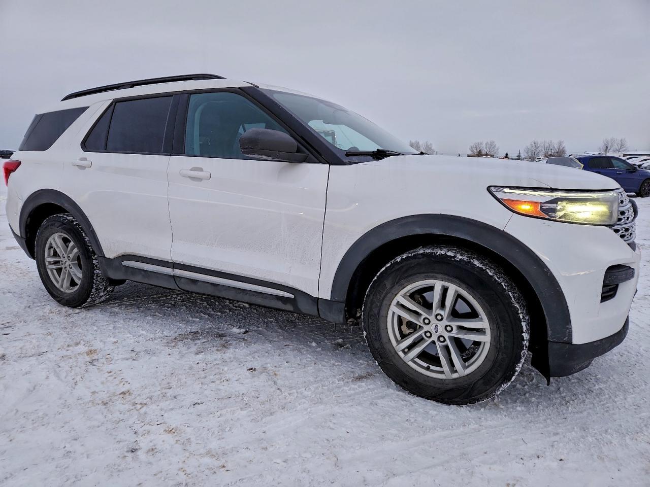 2023 Ford Explorer Xlt - Image 4