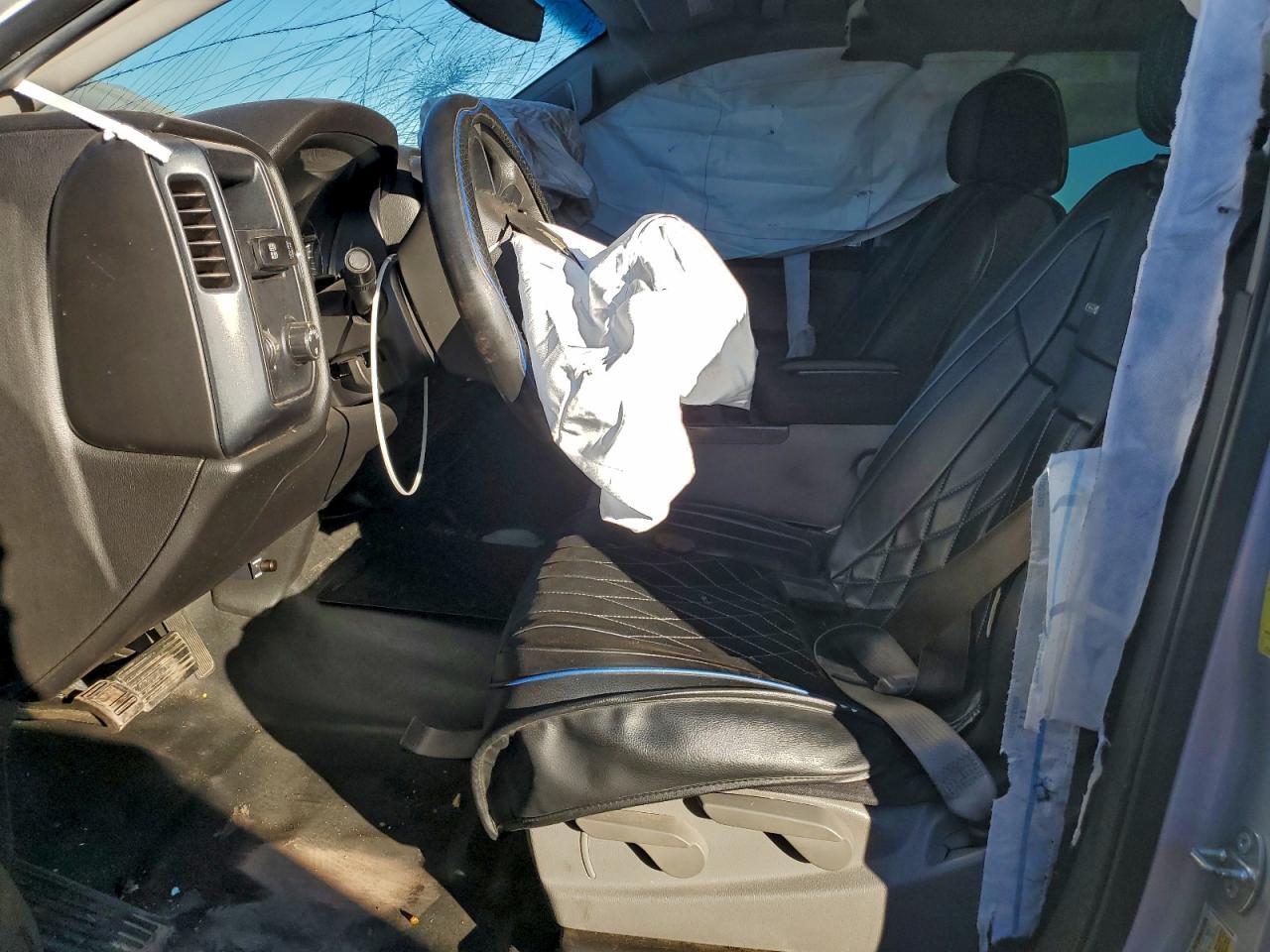 2016 Chevrolet Silverado C1500 - Image 7