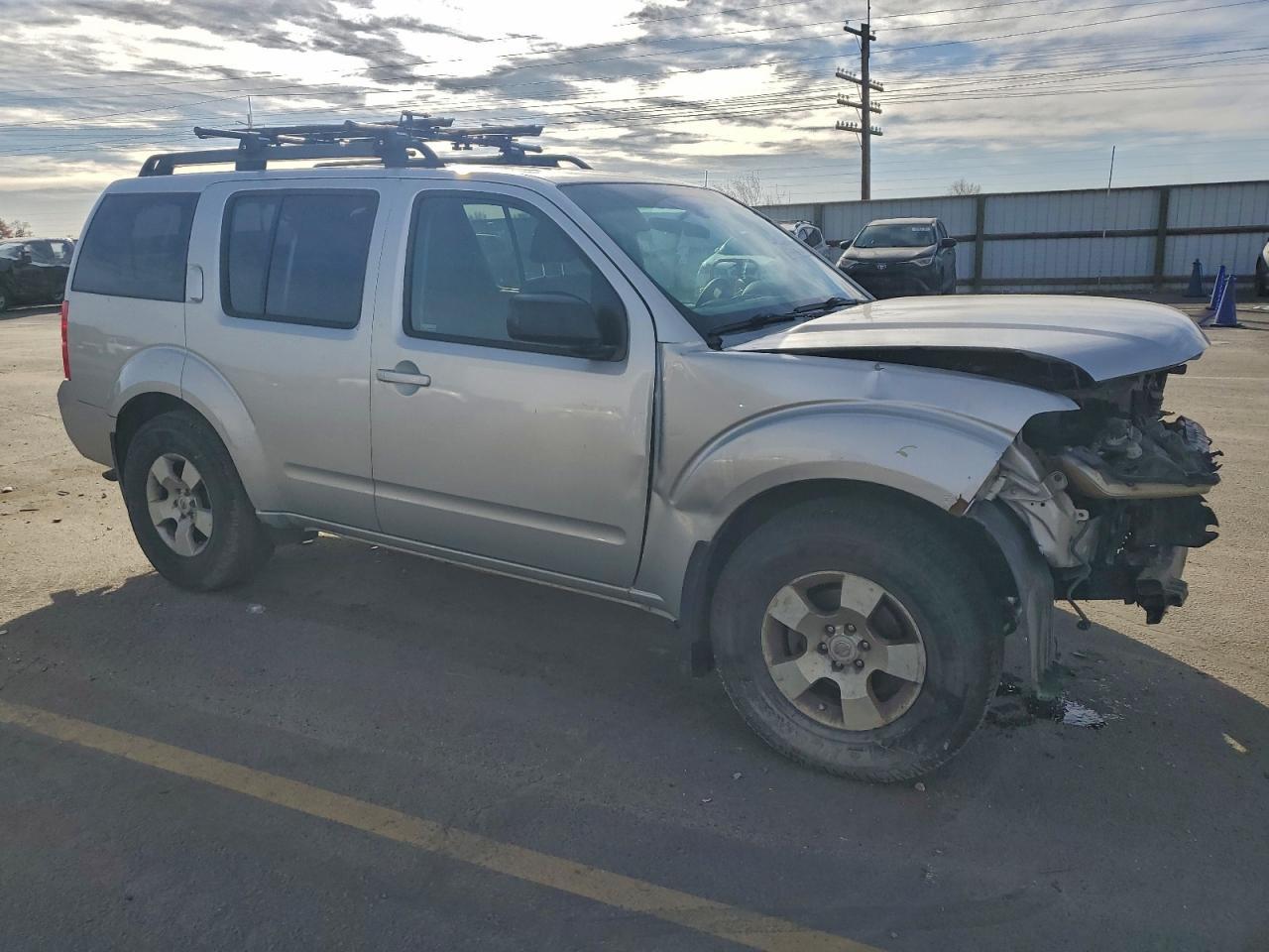 2009 Nissan Pathfinder S - Image 4