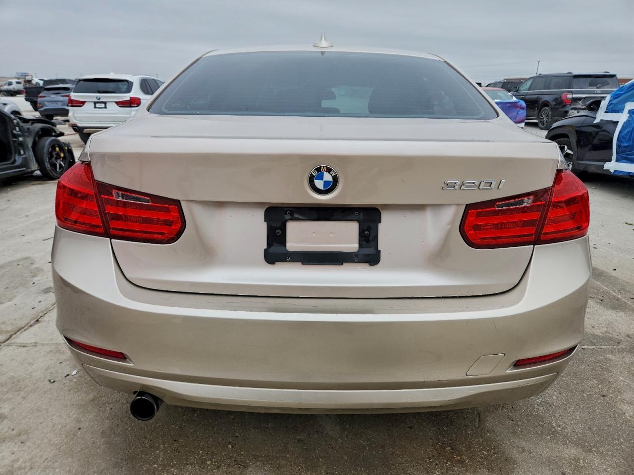 2014 BMW 320 I - Image 6
