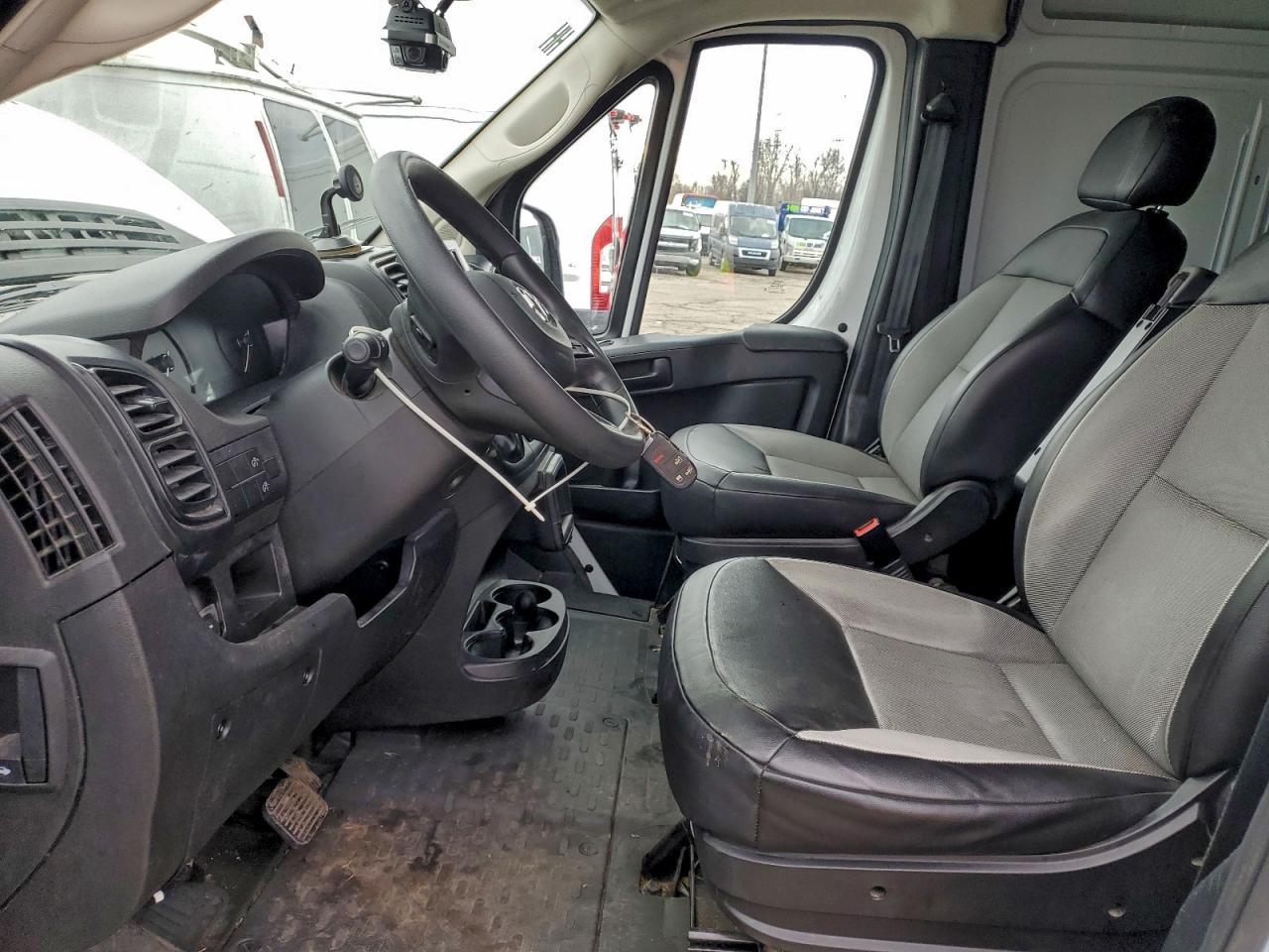 2023 Ram Promaster 2500 Delivery Van - Фото 7