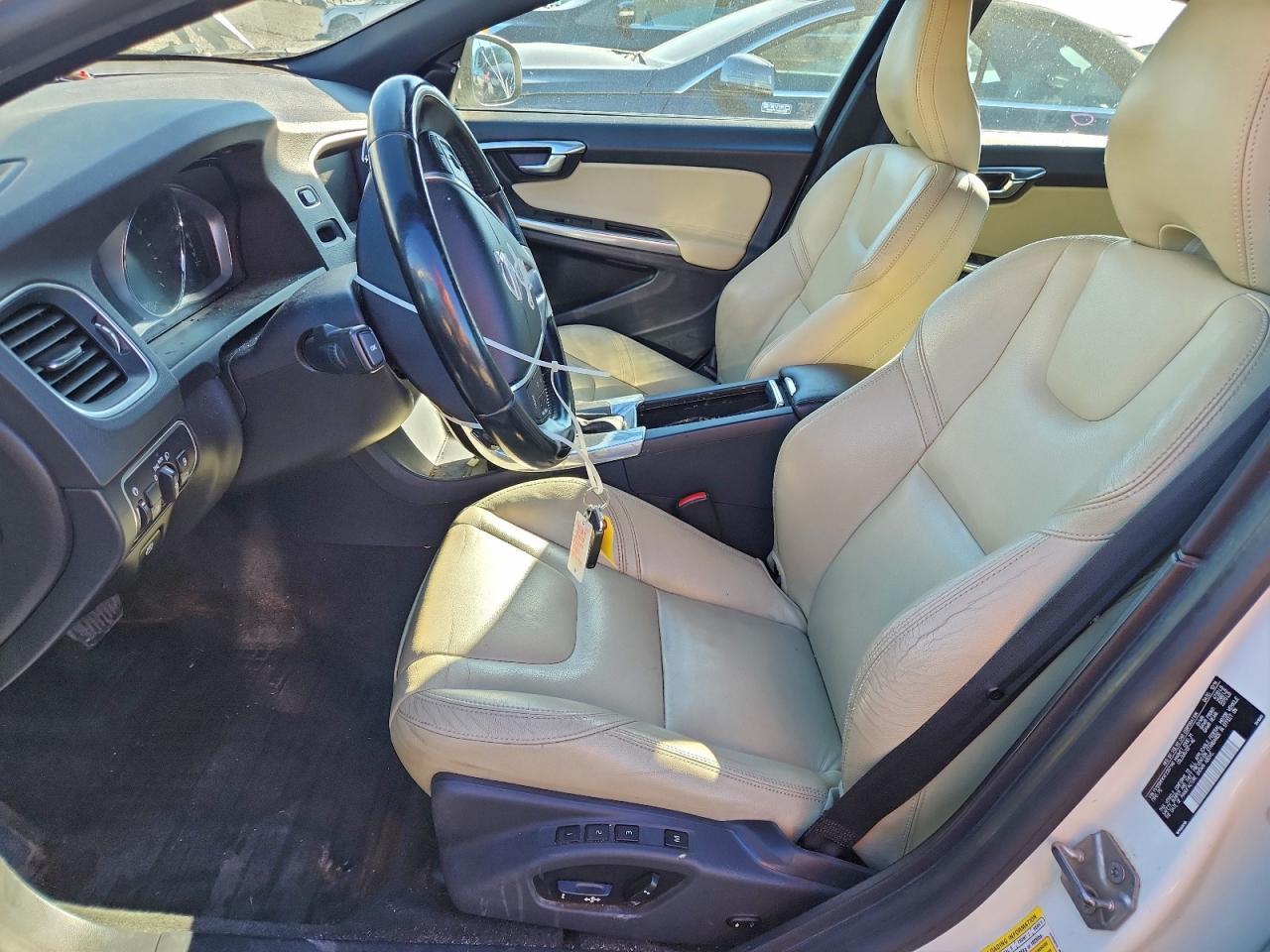 2015 Volvo S60 Premier - Image 7