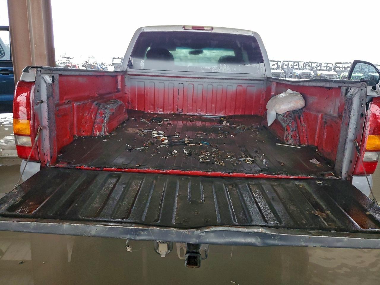 2003 Chevrolet Silverado C1500 - Image 6