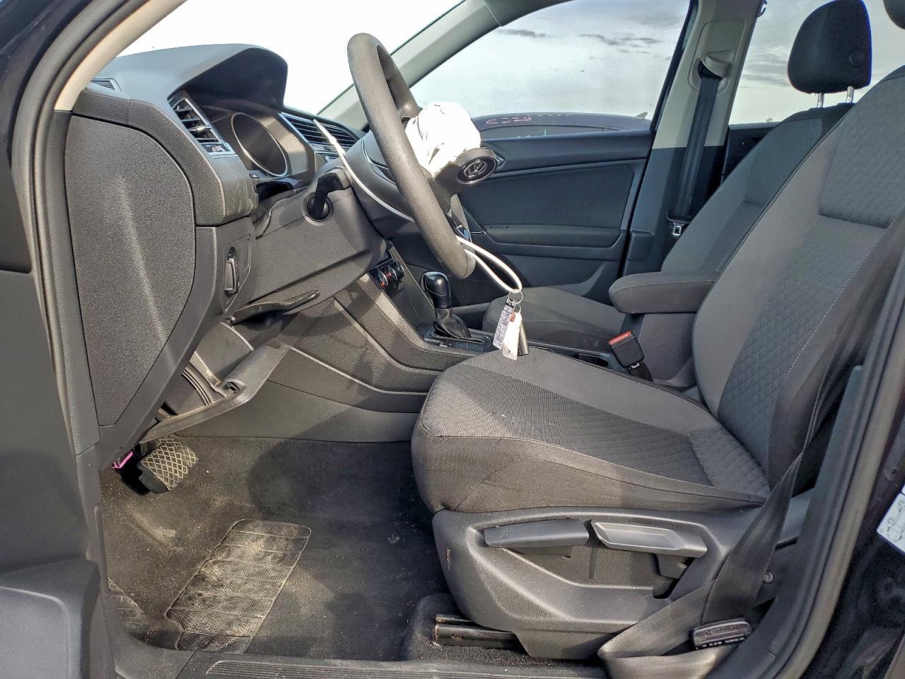 2018 Volkswagen Tiguan S - Image 7