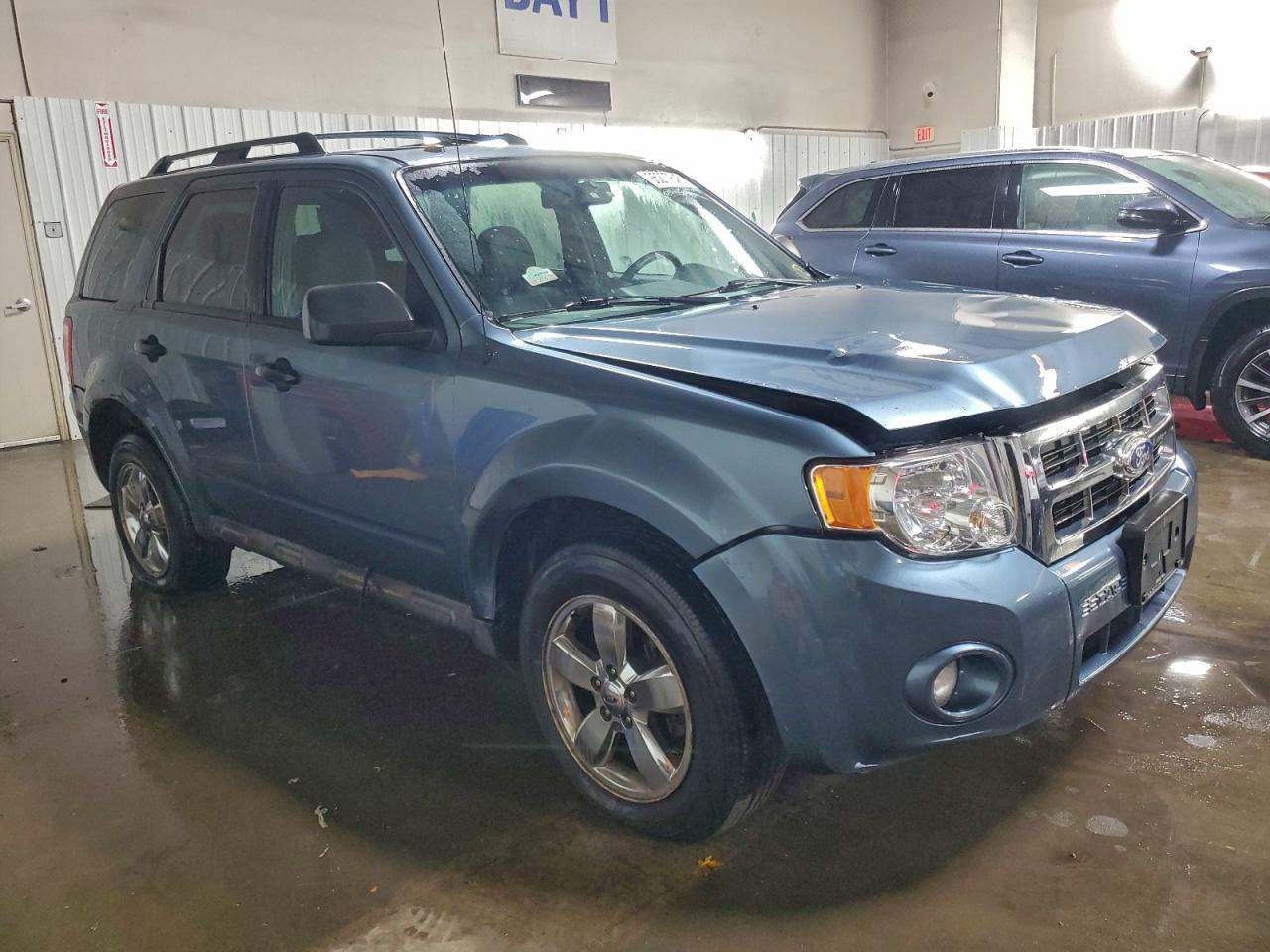 2011 Ford Escape Xlt - Image 4