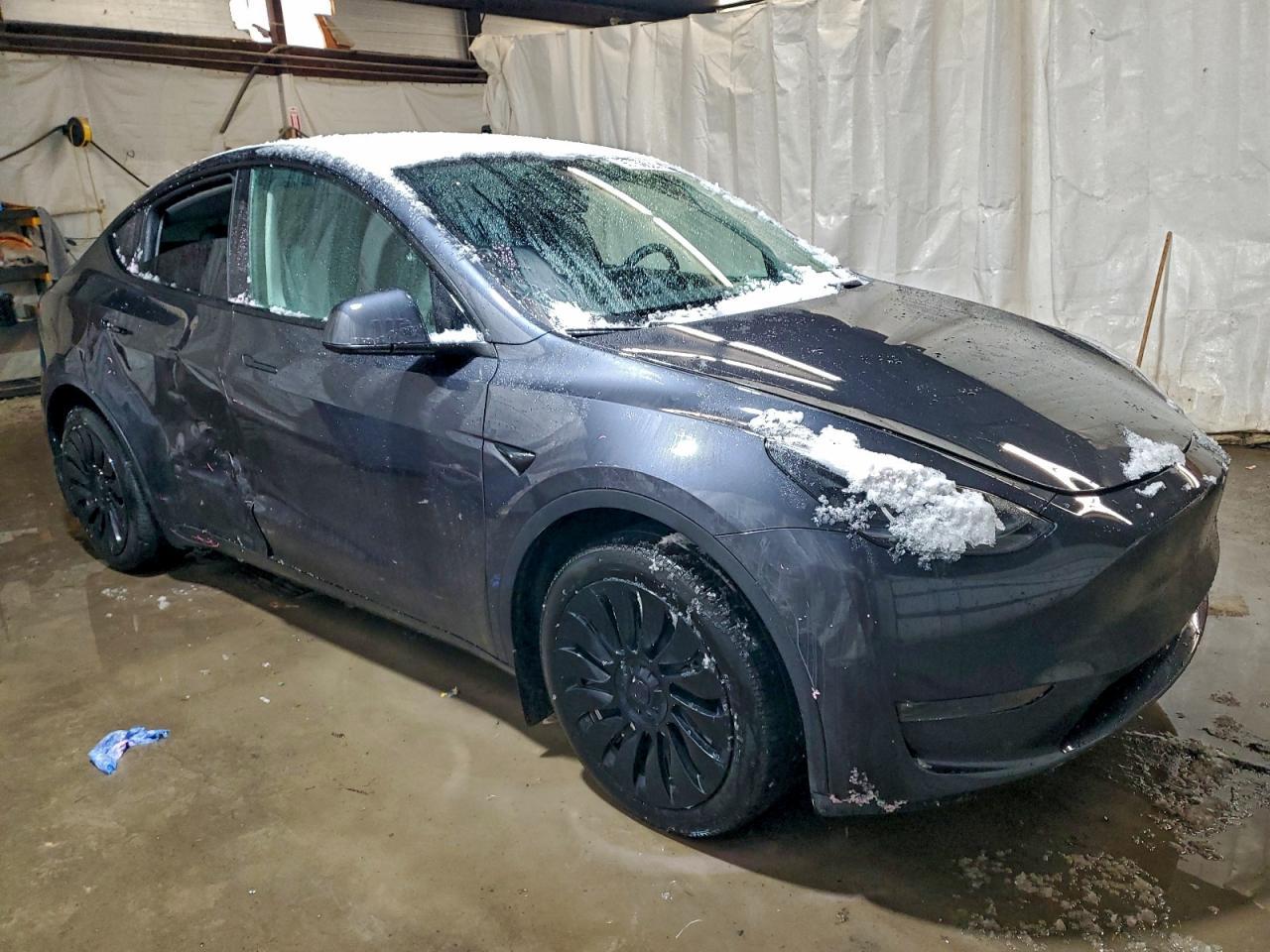 2024 Tesla Model Y - Фото 4