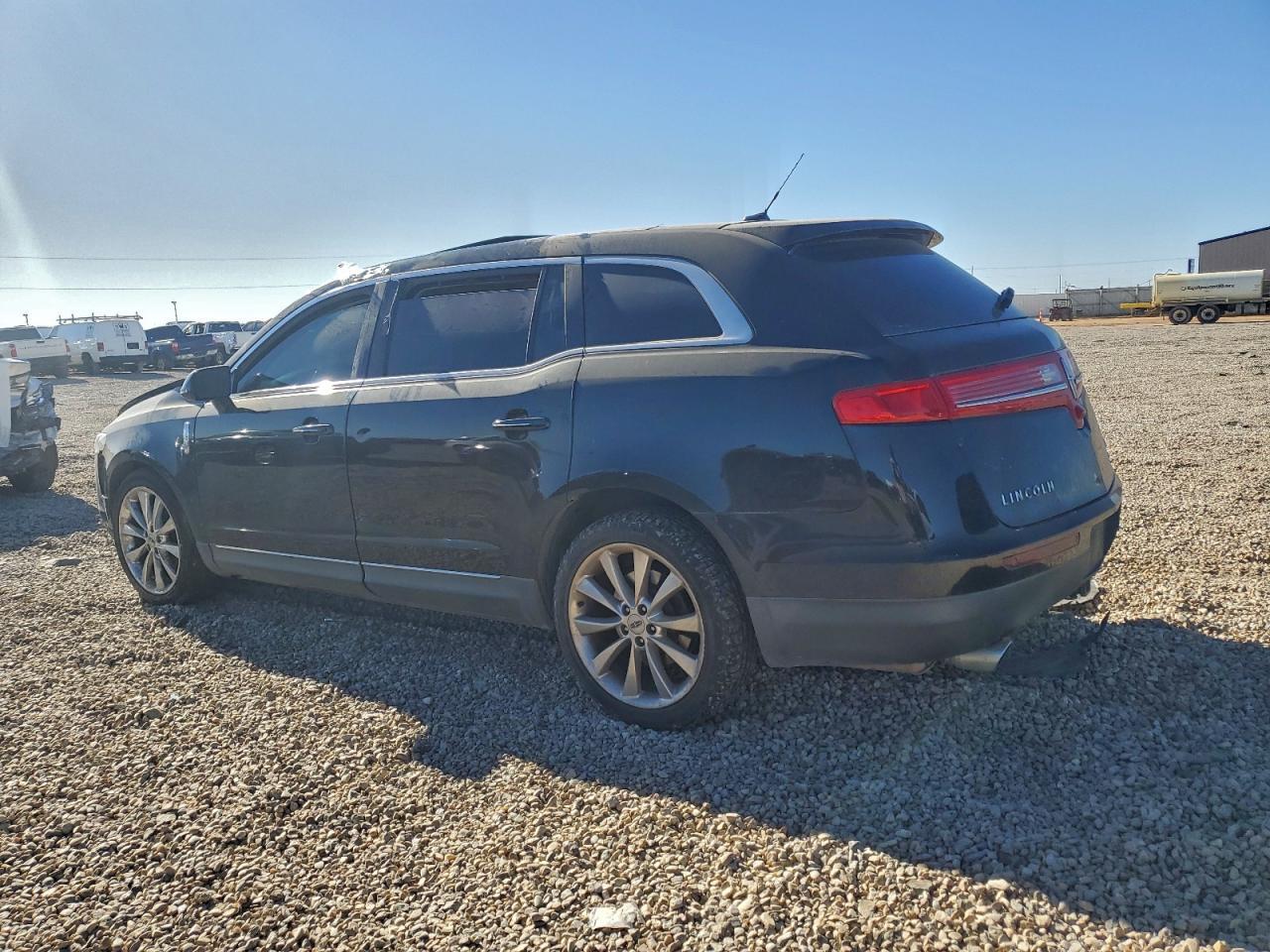 2012 Lincoln Mkt - Фото 2