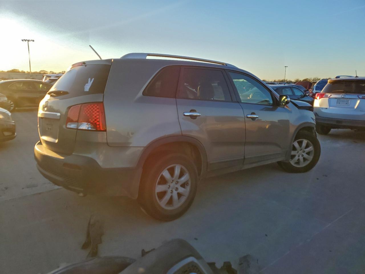 2013 Kia Sorento Lx - Фото 3