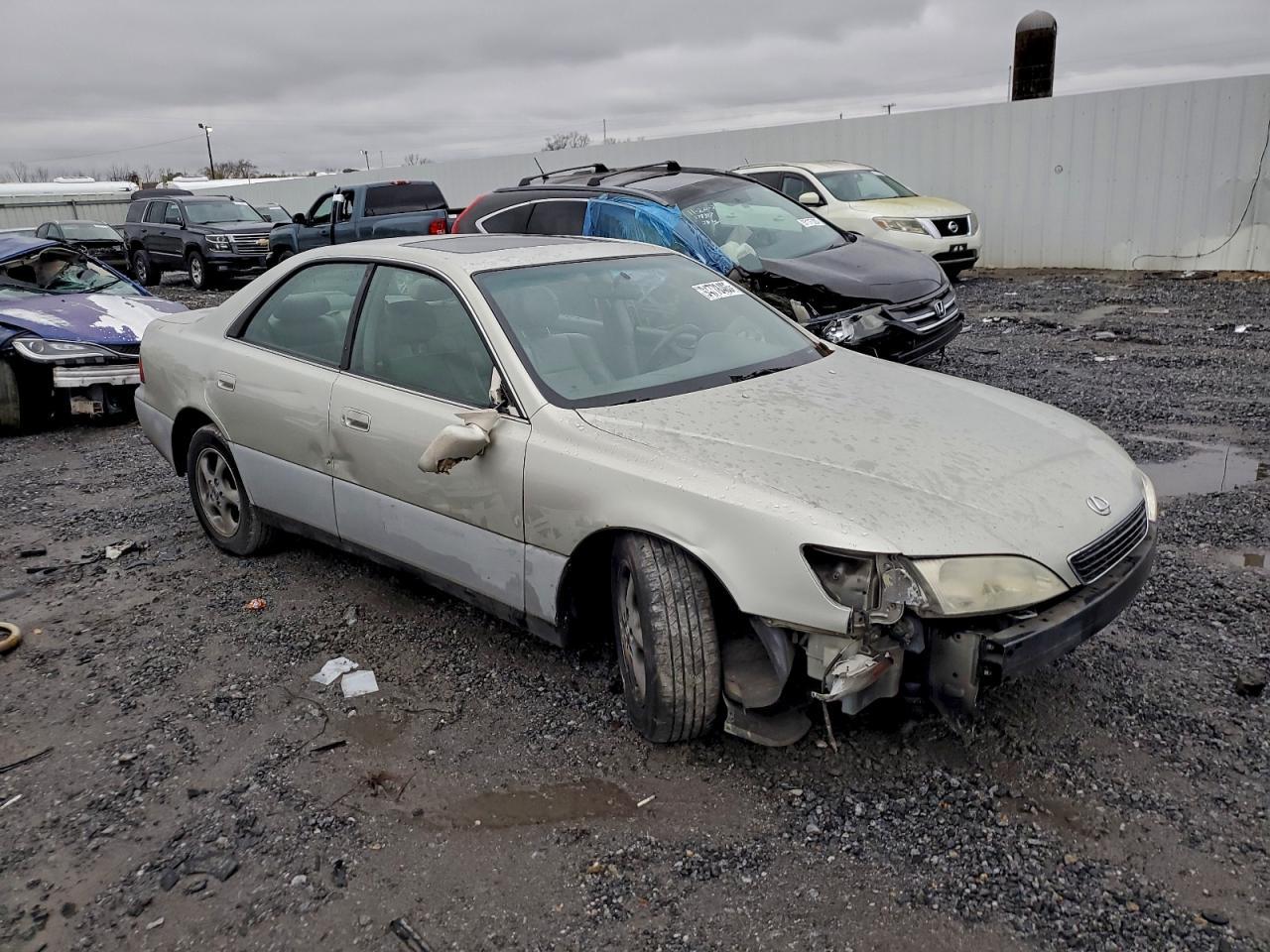 1999 Lexus Es 300 - Image 4
