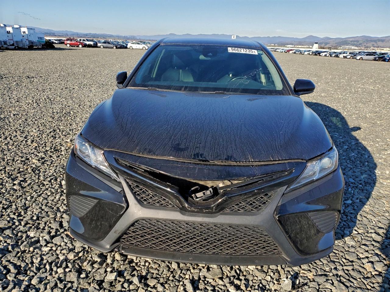 2020 Toyota Camry Se - Фото 5