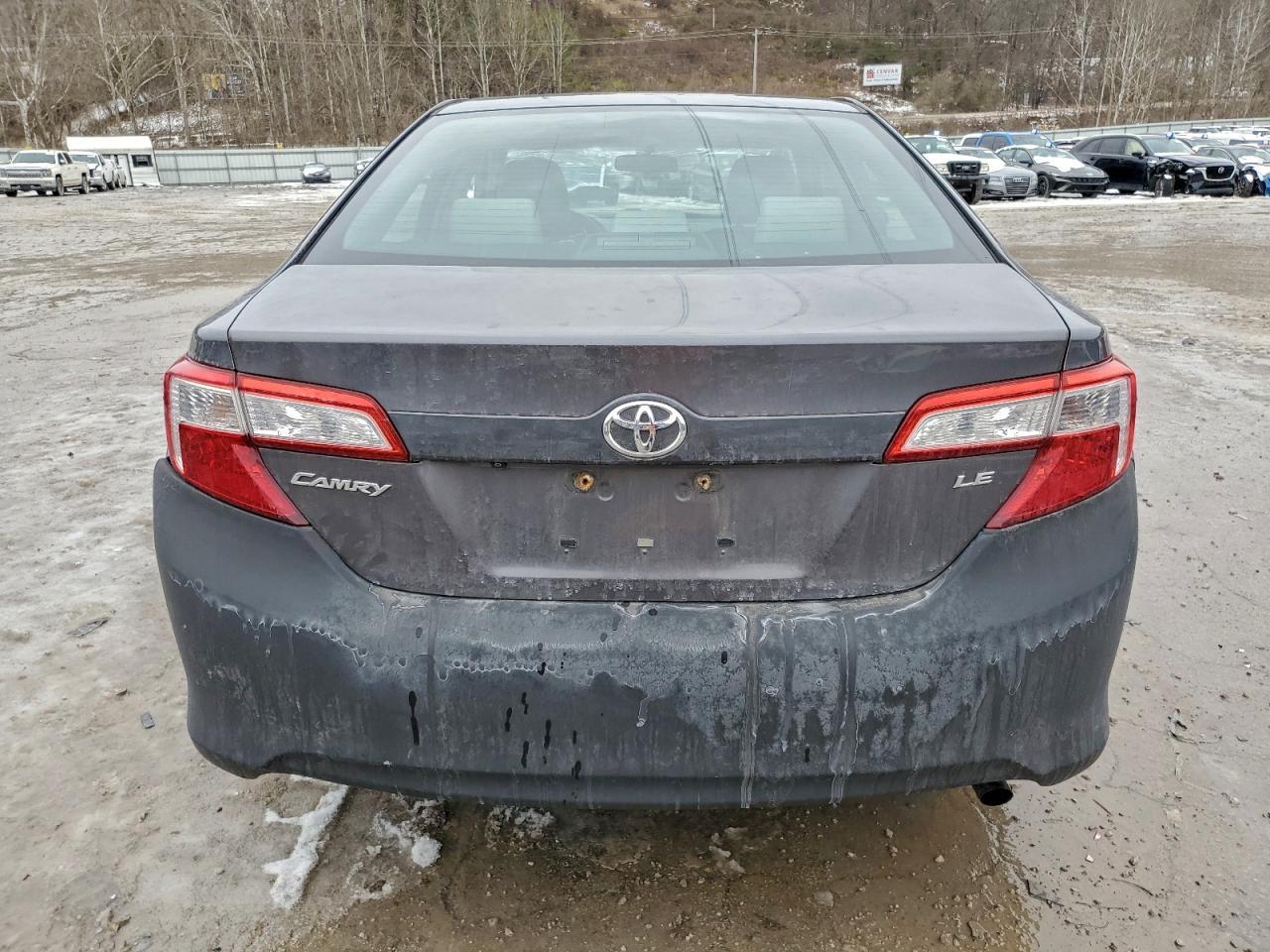 2014 Toyota Camry L - Фото 6