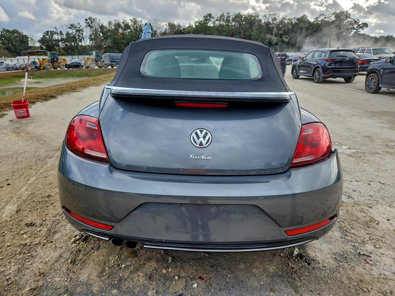 2019 Volkswagen Beetle S - Фото 6