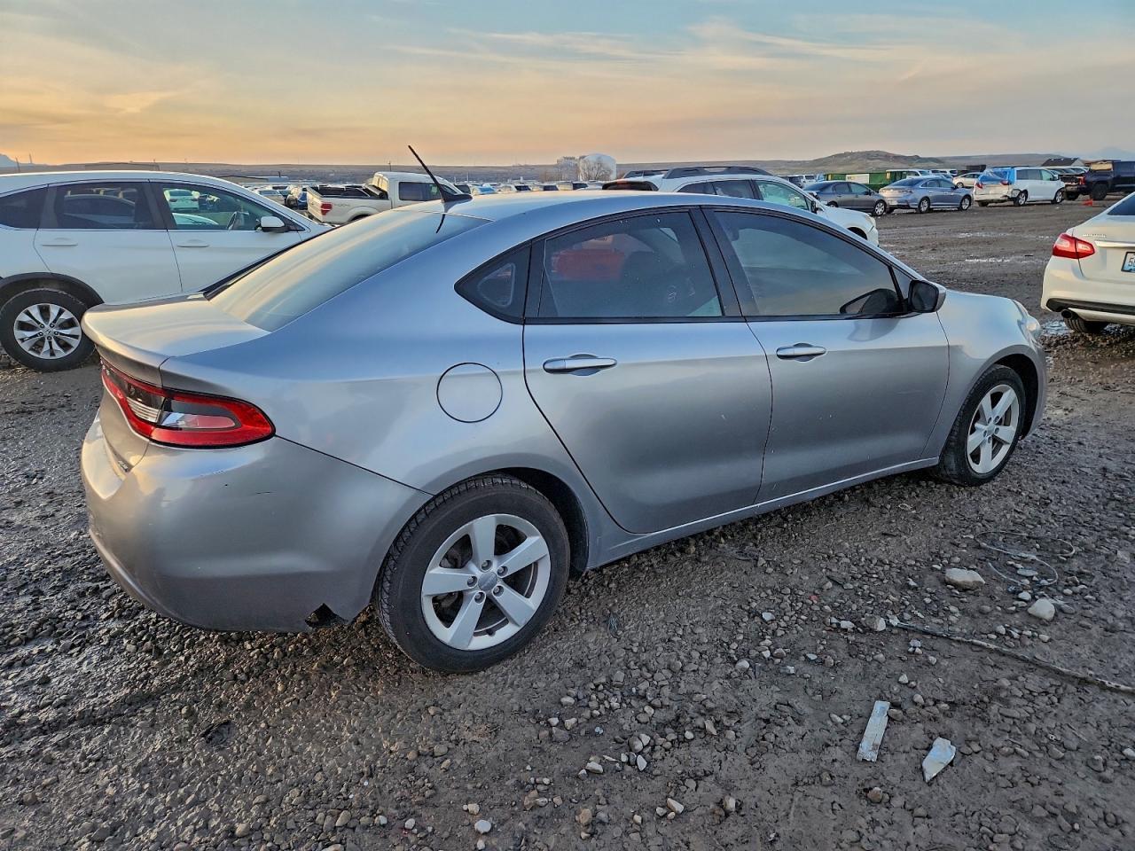 2016 Dodge Dart Sxt Sport - Image 3