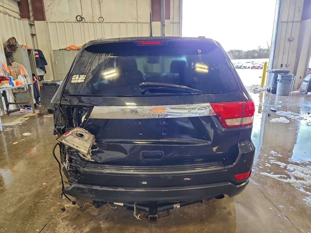 2013 Jeep Grand Cherokee Laredo - Image 6