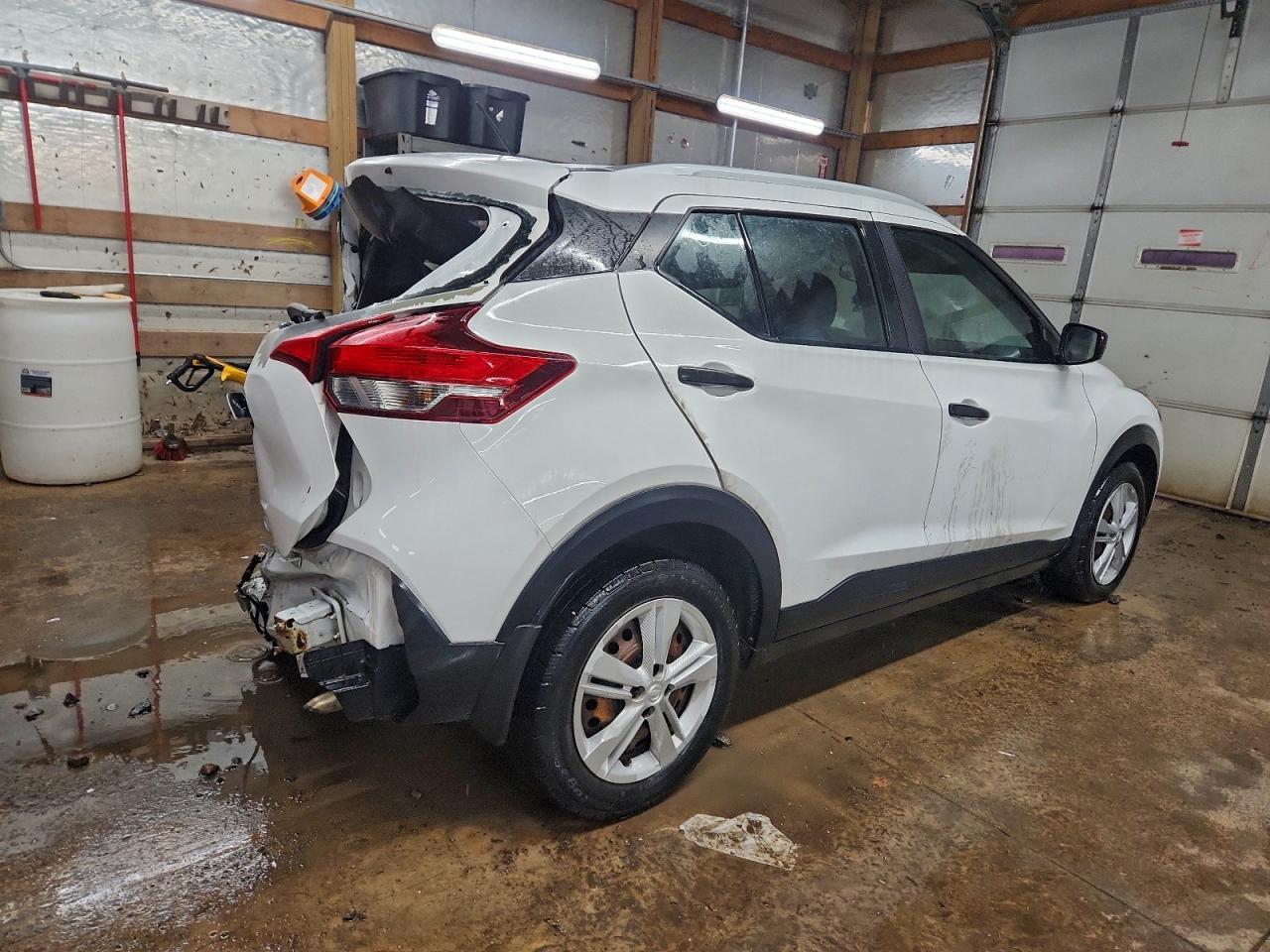 2019 Nissan Kicks S - Image 3